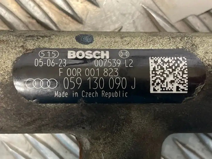 Audi A6 S6 C6 4F (2004 - 2008) 059130090 Магистральная топливная трубка — фото 2