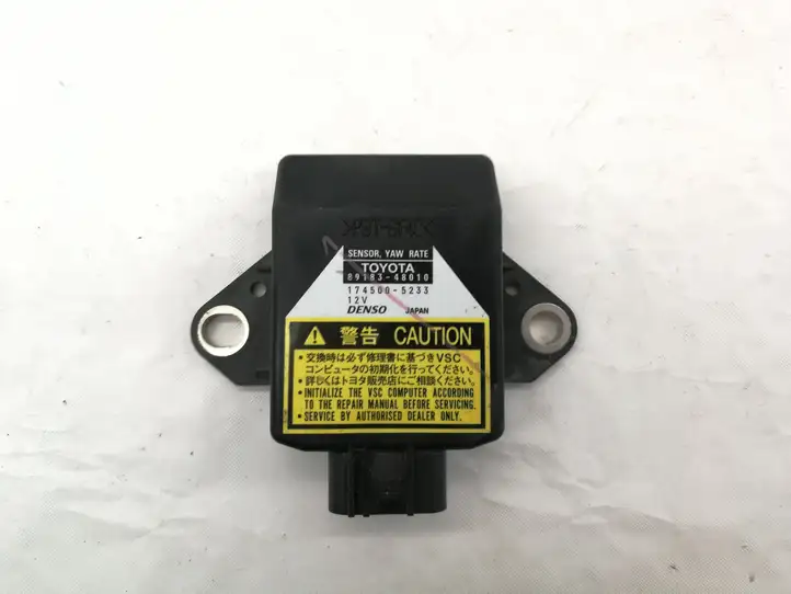 Toyota Prius (NHW20) (2003 - 2009) 8918348010 Датчик ускорения — фото 1