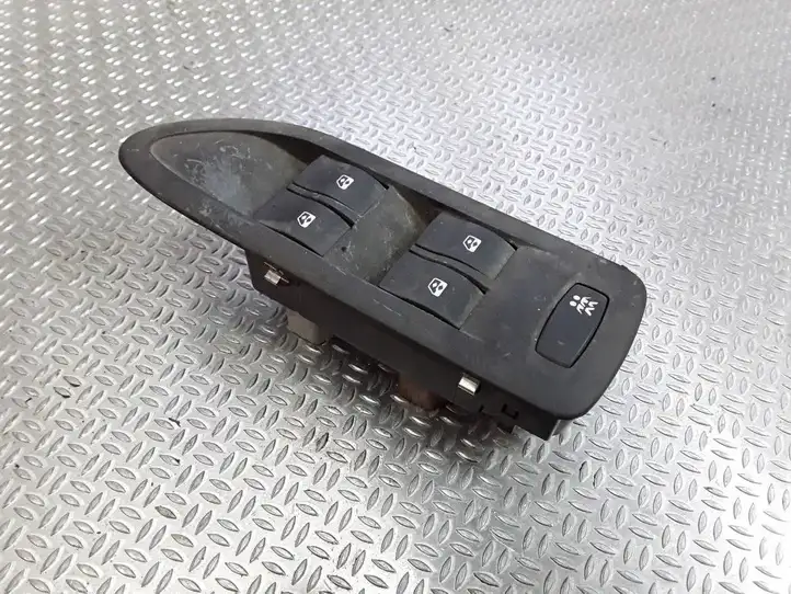 Renault Laguna II (2001 - 2005) Кнопка стеклоподъемников — фото 1