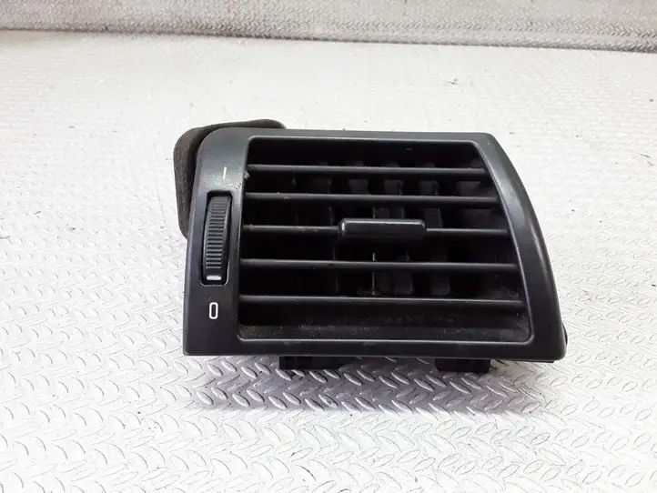 BMW 3 E46 (1998 - 2005) 64228361898 Боковой воздушный дефлектор — фото 1