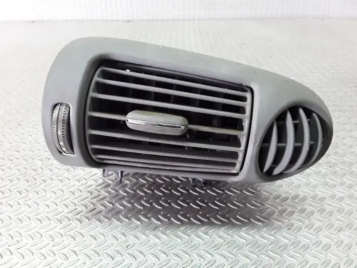 Mercedes-Benz C W203 (2000 - 2007) 2038300254 Боковой воздушный дефлектор — фото 1