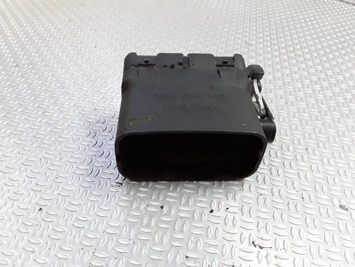 Toyota Avensis T220 (2000 - 2003) 5568605030 Боковой воздушный дефлектор — фото 2