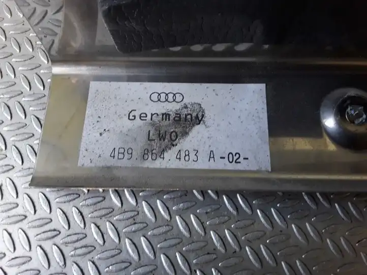 Audi A6 S6 C5 4B (1997 - 2001) 4B9864483A Отделка порога багажника — фото 3