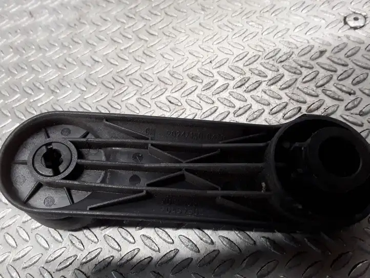 Opel Meriva A (2002 - 2006) 90247150 Ручка стеклоподъемника — фото 2