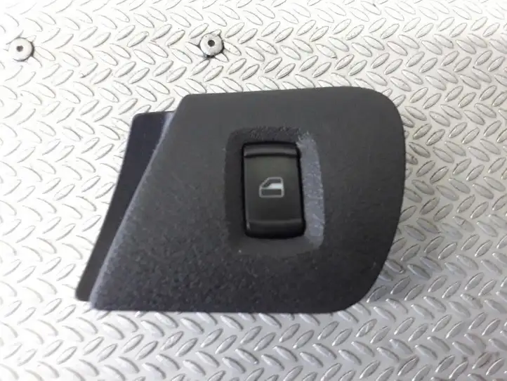 Skoda Octavia Mk2 (1Z) (2004 - 2013) 1U2867185C Блок кнопок стеклоподъемников — фото 1