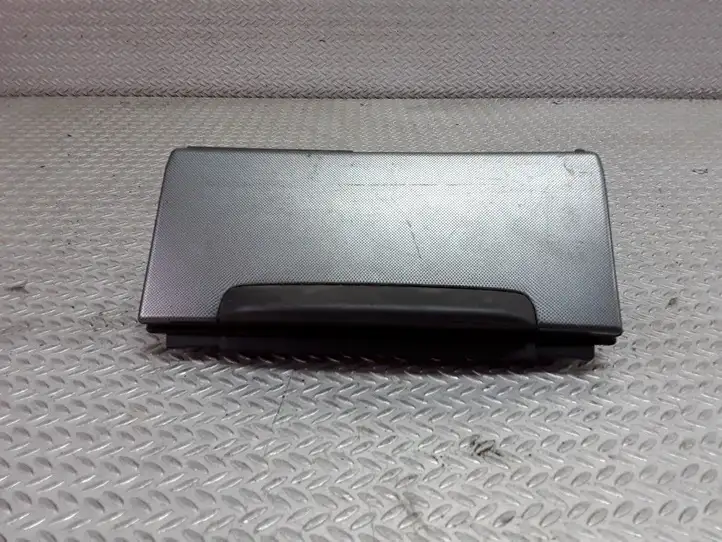 Honda Accord (2003 - 2007) Пепельница — фото 1