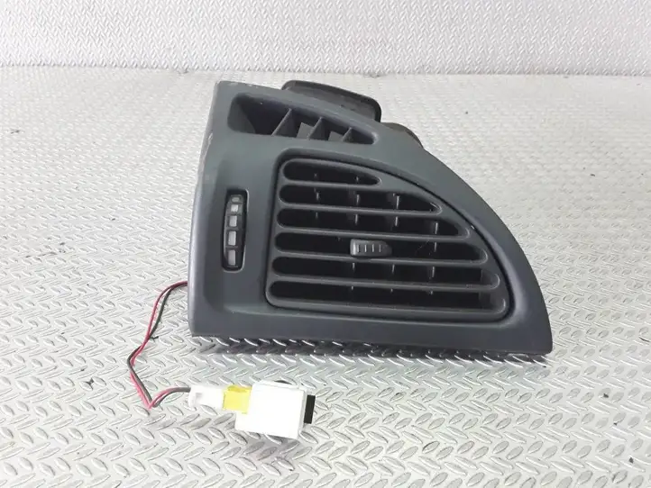 Citroen C5 (2001 - 2004) 963261657A Боковой воздушный дефлектор — фото 1