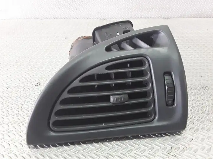 Citroen C5 (2001 - 2004) 963261667A Боковой воздушный дефлектор — фото 1