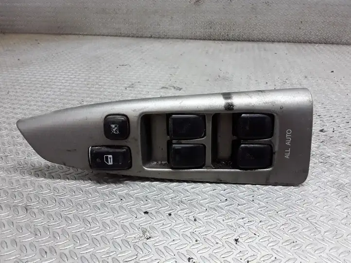 Toyota Corolla Verso E121 (2001 - 2004) 8404013080 Блок кнопок стеклоподъемников — фото 1