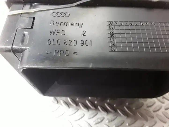 Seat Leon (1M) (1998 - 2006) 8L0820901 Боковой воздушный дефлектор — фото 2