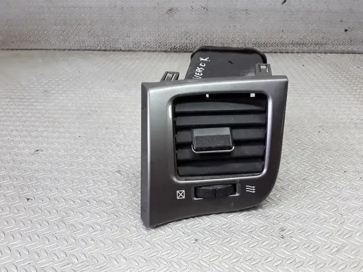 Toyota Avensis Verso (2001 - 2004) 5565044080 Боковой воздушный дефлектор — фото 1