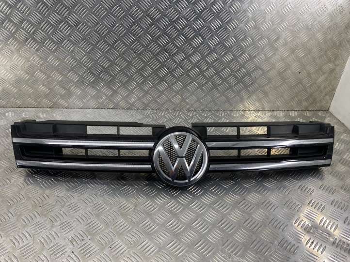 7P6853651A Volkswagen Touareg II Grotelės priekinės