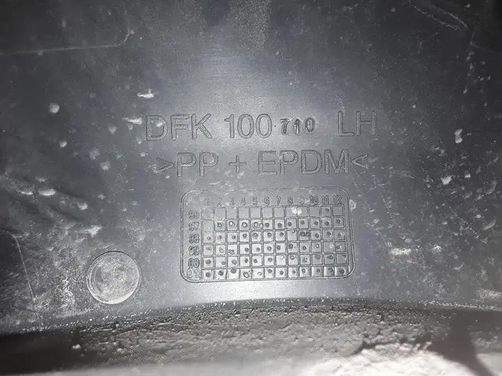 Land Rover Freelander (2003 - 2006) DFK100710 Задняя колесная арка — фото 3
