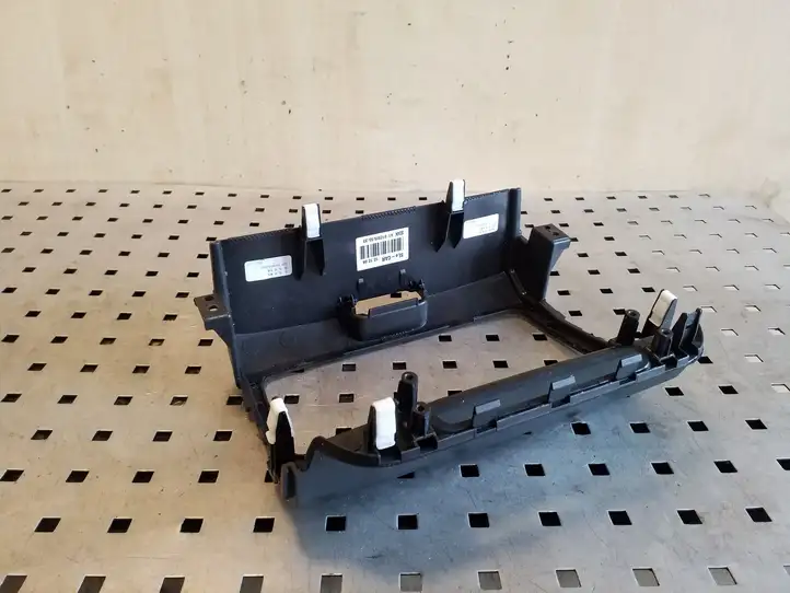     U097813810 Отделка радио/ навигации