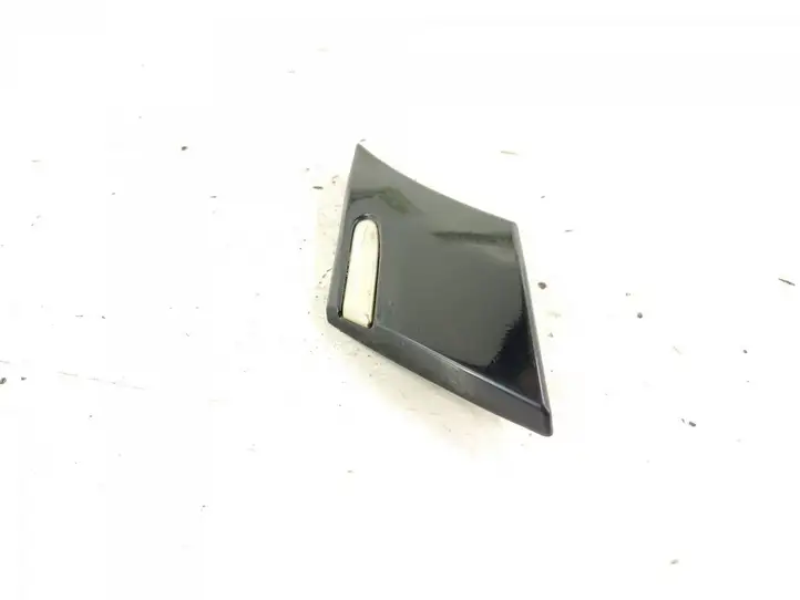 Mercedes-Benz C W203 (2000 - 2007)   молдинг на заднем крыле