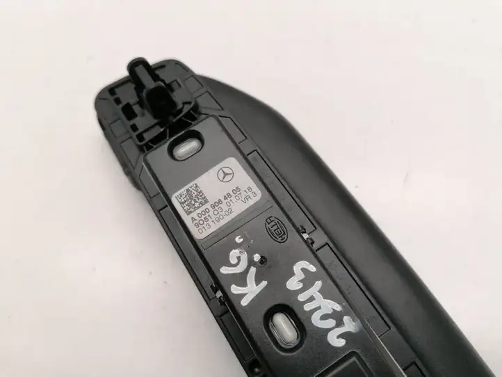 Mercedes-Benz A W177 (2018 - ) A0998150100 Потолочная ручка задняя — фото 2