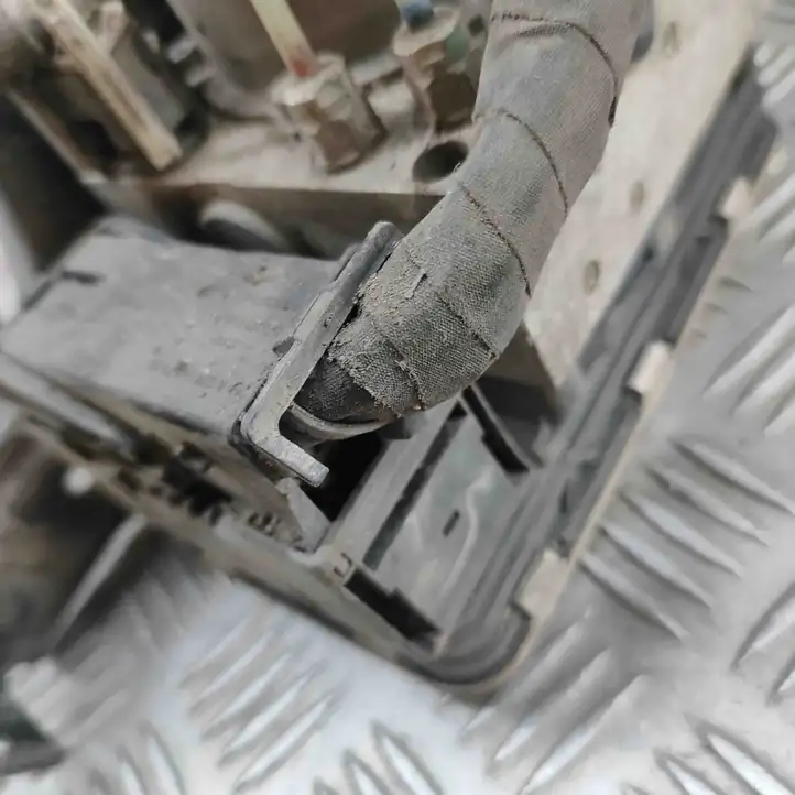 Mercedes-Benz GLE W167 (2019 - )  A1673208905 Блок управления пневмоподвеской (задний)