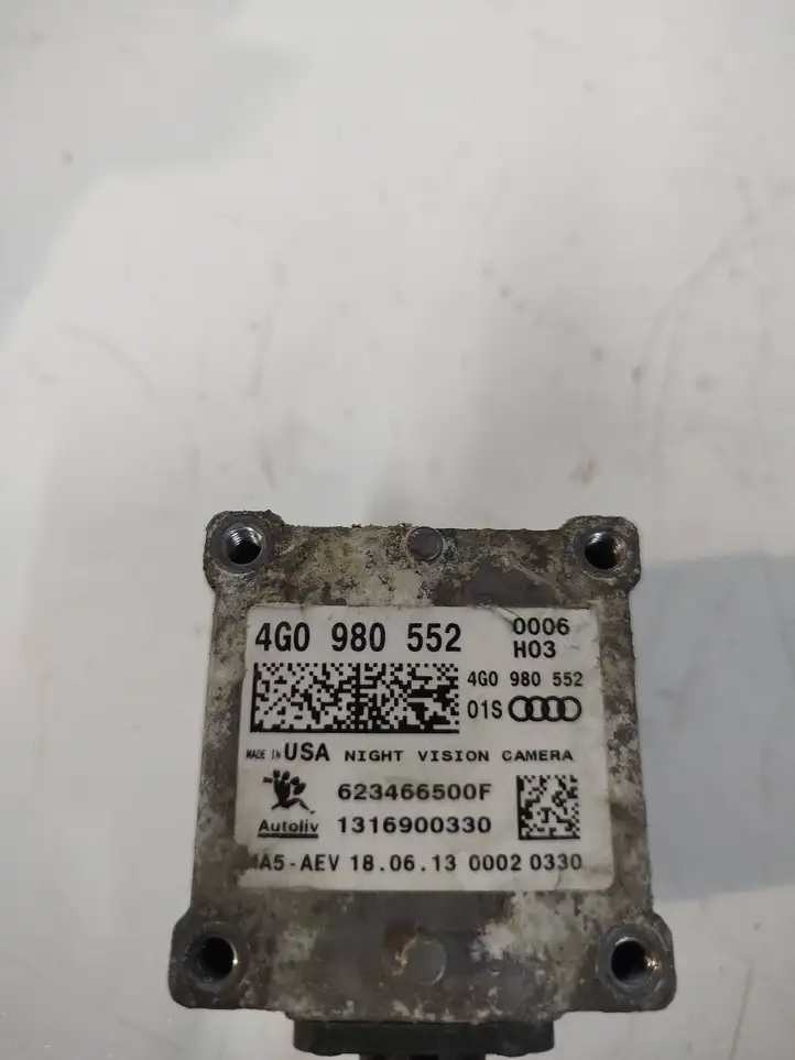 Audi A8 S8 D4 4H (2010 - 2014) 4G0980552 Камера ночного видения — фото 4