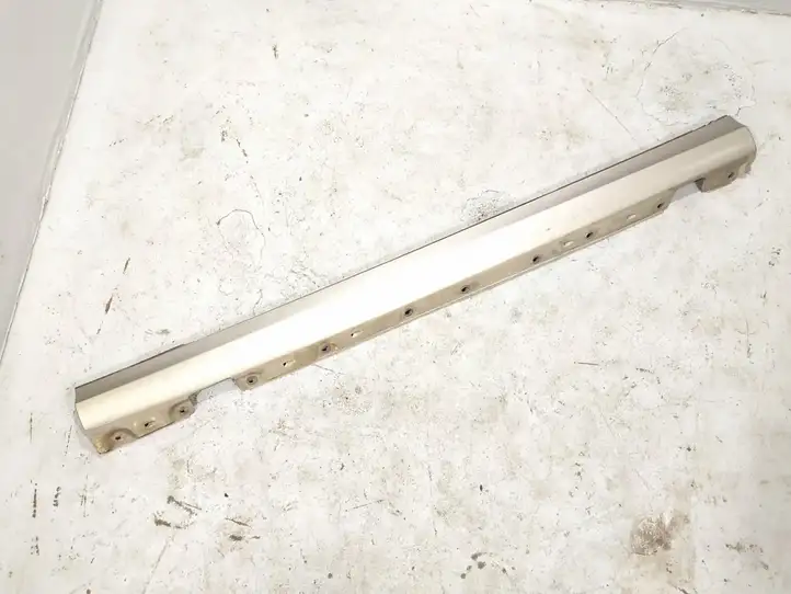 Mercedes-Benz C W203 (2000 - 2007) Порог кузова — фото 1