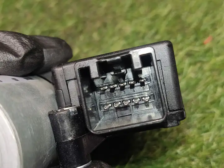 Volvo S60 (2010 - 2013)  39817354 Двигатель привода люка-крыши