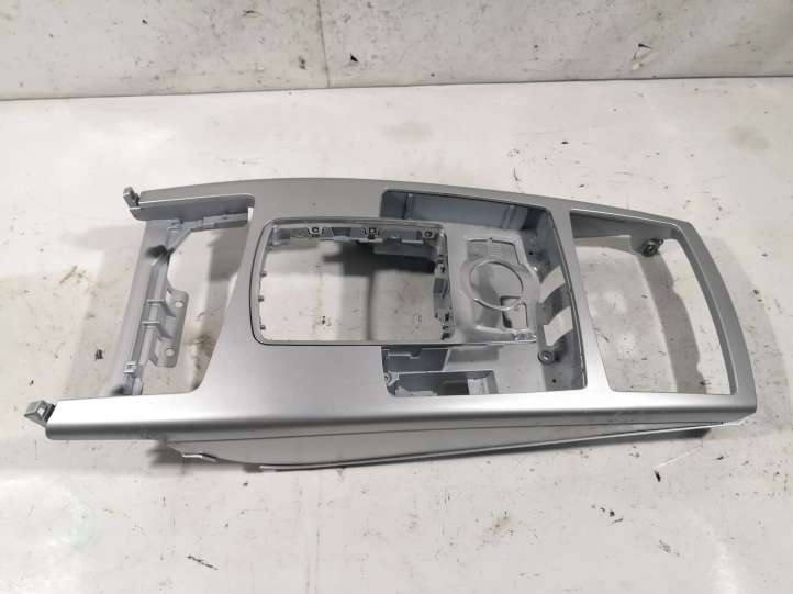 4F1864261 Audi A6 S6 C6 4F Kita centrinė konsolės (tunelio) detalė