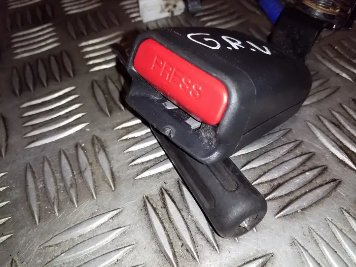 Kia Sportage (2016 - 2018)  89830F1000WK Замок заднего ремня