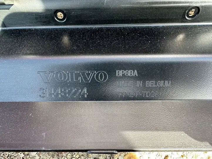Volvo XC40 (2017 - ) 31448224 Порог кузова — фото 8