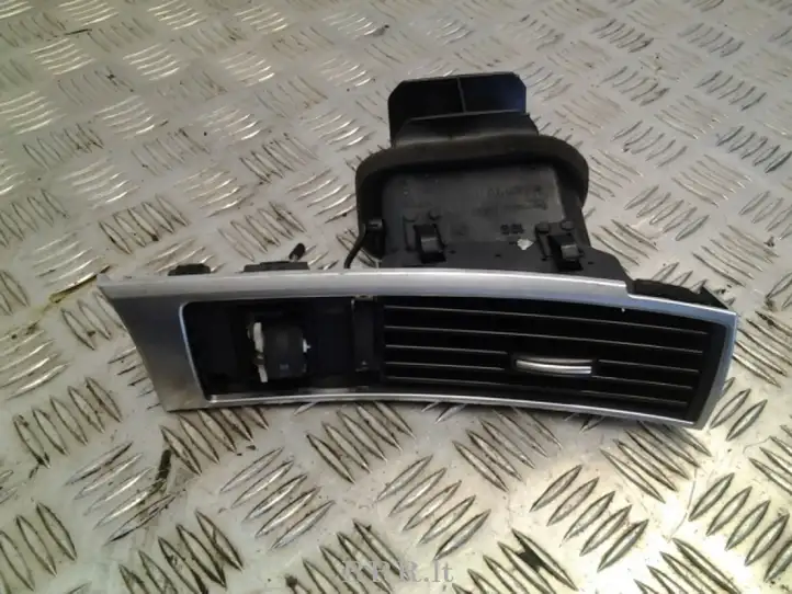 Audi A6 S6 C6 4F (2004 - 2008) 4F2820902D Боковой воздушный дефлектор — фото 1