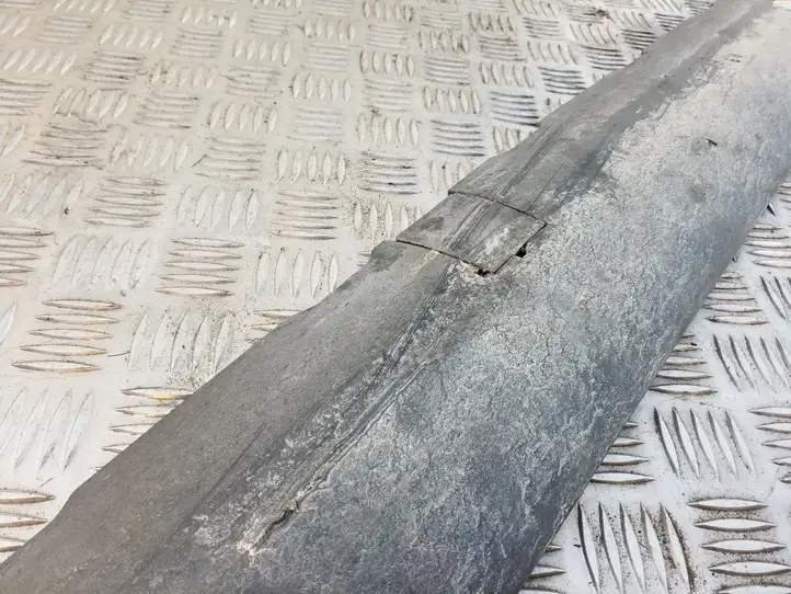 Tesla Model 3 (2017 - 2023) 108982800D Порог кузова — фото 3