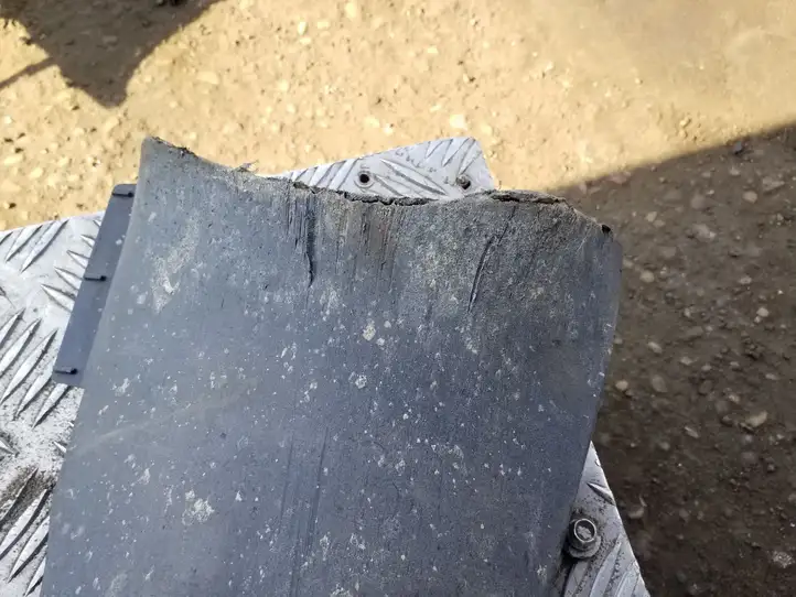 Tesla Model 3 (2017 - 2023) 108982900D Порог кузова — фото 1