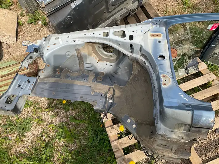 Toyota Auris E180 (2012 - 2018) Передняя часть кузова — фото 1
