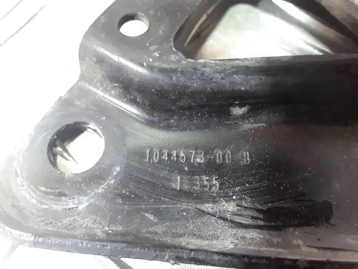 Tesla Model 3 (2017 - 2023)  104457300B Другая часть кузова