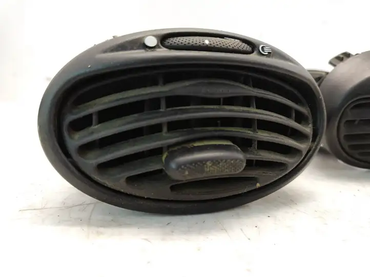 Ford Focus (1998 - 2004) 98AB19893BJW Боковой воздушный дефлектор — фото 7