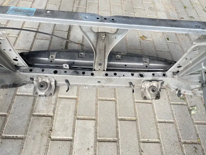 Subaru Legacy (2003 - 2009) Передняя часть кузова — фото 1