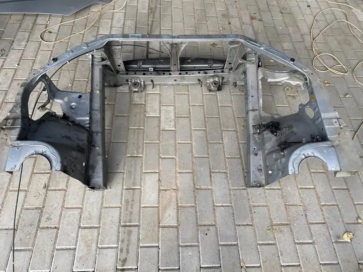 Subaru Legacy (2003 - 2009) Передняя часть кузова — фото 3