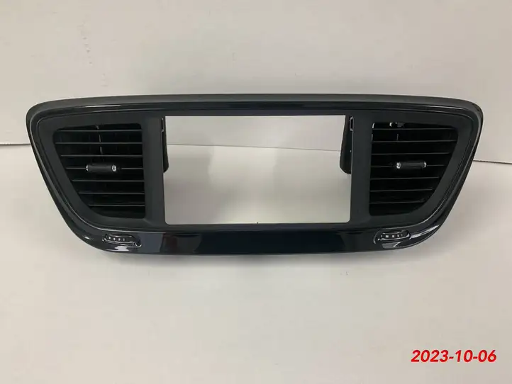 Chrysler Pacifica (2016 - ) 5sc91dx8ab Центральный воздушный дефлектор — фото 1