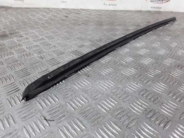 Audi A4 S4 B8 8K (2011 - 2015) 8K0854327 Накладка стоек лобового стекла — фото 4