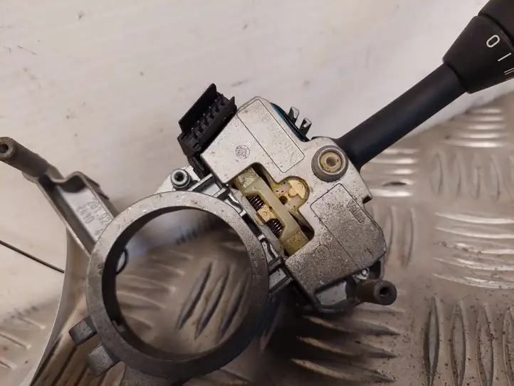 Mercedes-Benz Sprinter W906 (2006 - 2018) A9065450110 Подрулевой переключатель — фото 3
