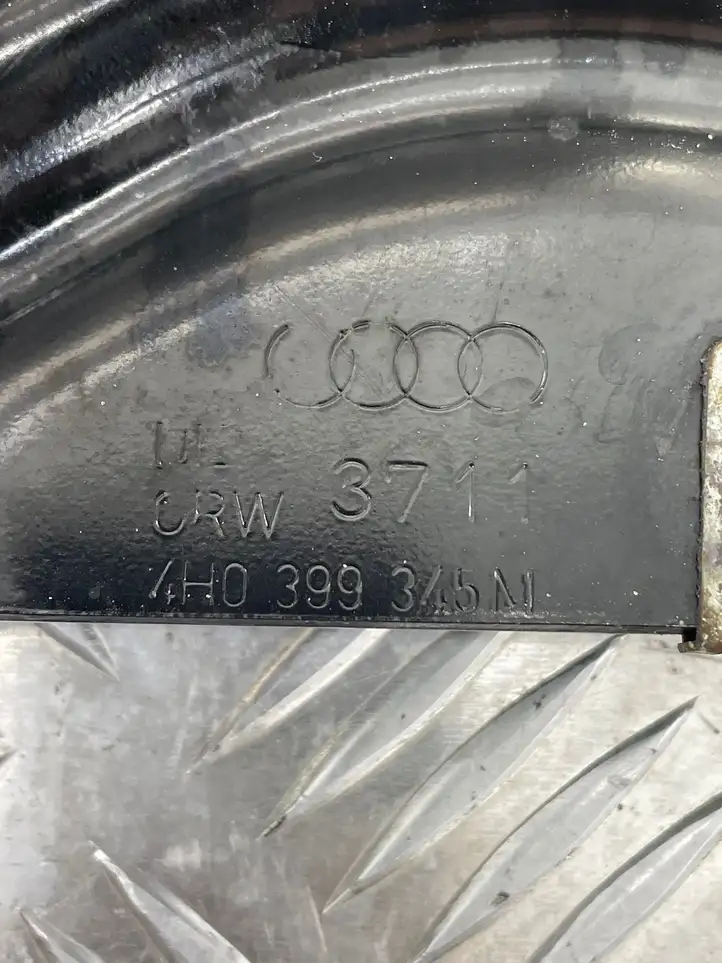 Audi A6 C7 (2011 - 2014) 4H0399345N Другая часть кузова — фото 3