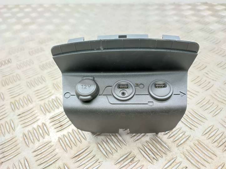 9678374480 Peugeot 2008 I USB jungtis