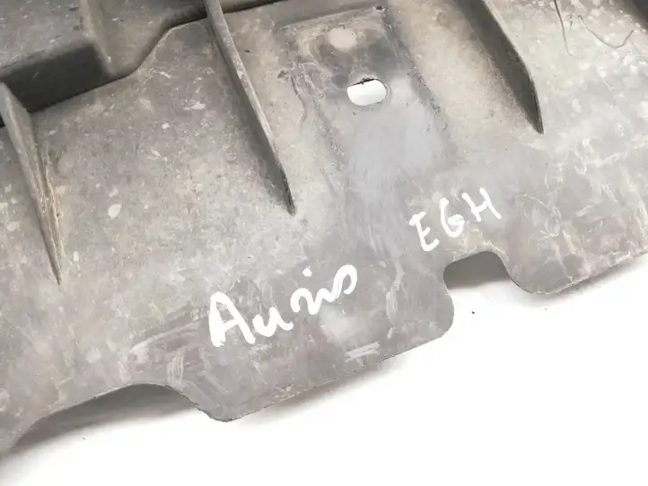 Toyota Auris 150 (2006 - 2012) 5311102390 Другая часть кузова — фото 2