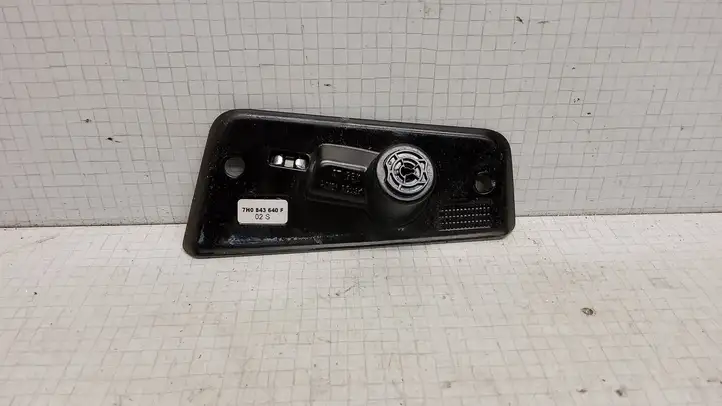 Volkswagen Transporter-Caravelle (2003 - 2009)  7H0843640F Другая часть кузова