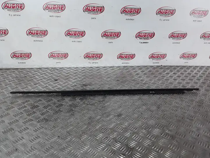 Audi Q5 SQ5 (2008 - 2012) 8R0837477 Накладка стоек лобового стекла — фото 1
