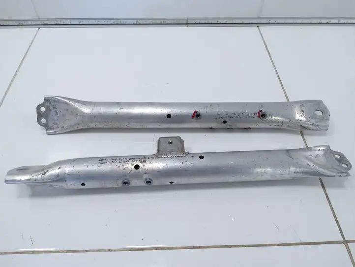 Tesla Model S (2012 - 2016) 100361700E01 Другая часть кузова — фото 1