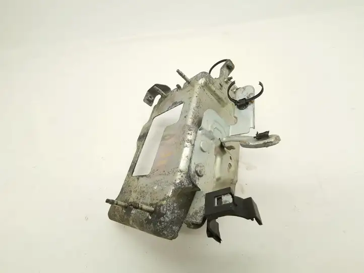 Nissan Juke I F15 (2010 - 2018) Другая часть кузова — фото 1