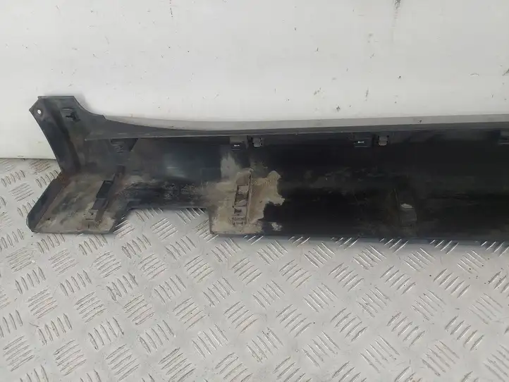 Kia Sportage (2016 - 2018)  87754F1110 Порог