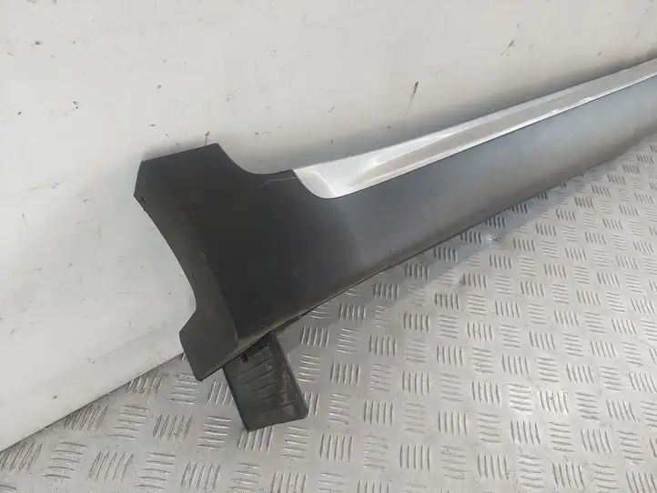 Kia Sportage (2016 - 2018)  87754F1110 Порог