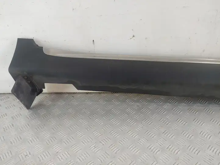 Kia Sportage (2016 - 2018)  87754F1110 Порог