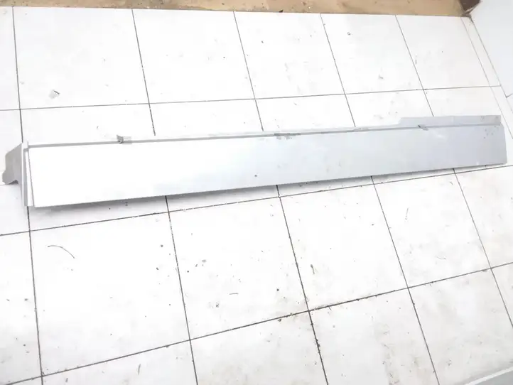 Volkswagen Transporter-Caravelle (2003 - 2009)  7H3843796F Другая часть кузова