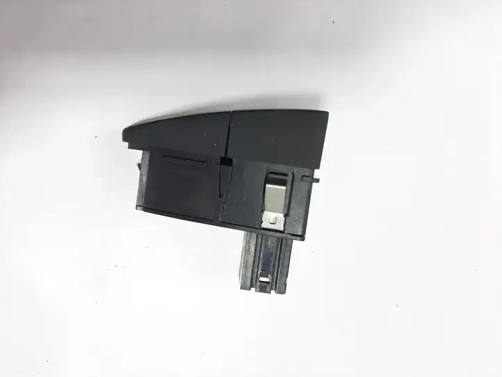 Audi A6 Allroad C7 (2012 - 2014) 4G1927227 Кнопка фаркопа в багажнике — фото 4